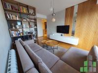 Se izdava namesten stan vo Skopje, Taftalidje 1 so povrshina od 62 m2.
 Ekstra: Klima, Centralno Parno, Lift, Nova Zgrada, Garaza.
 Cena: 750 EUR